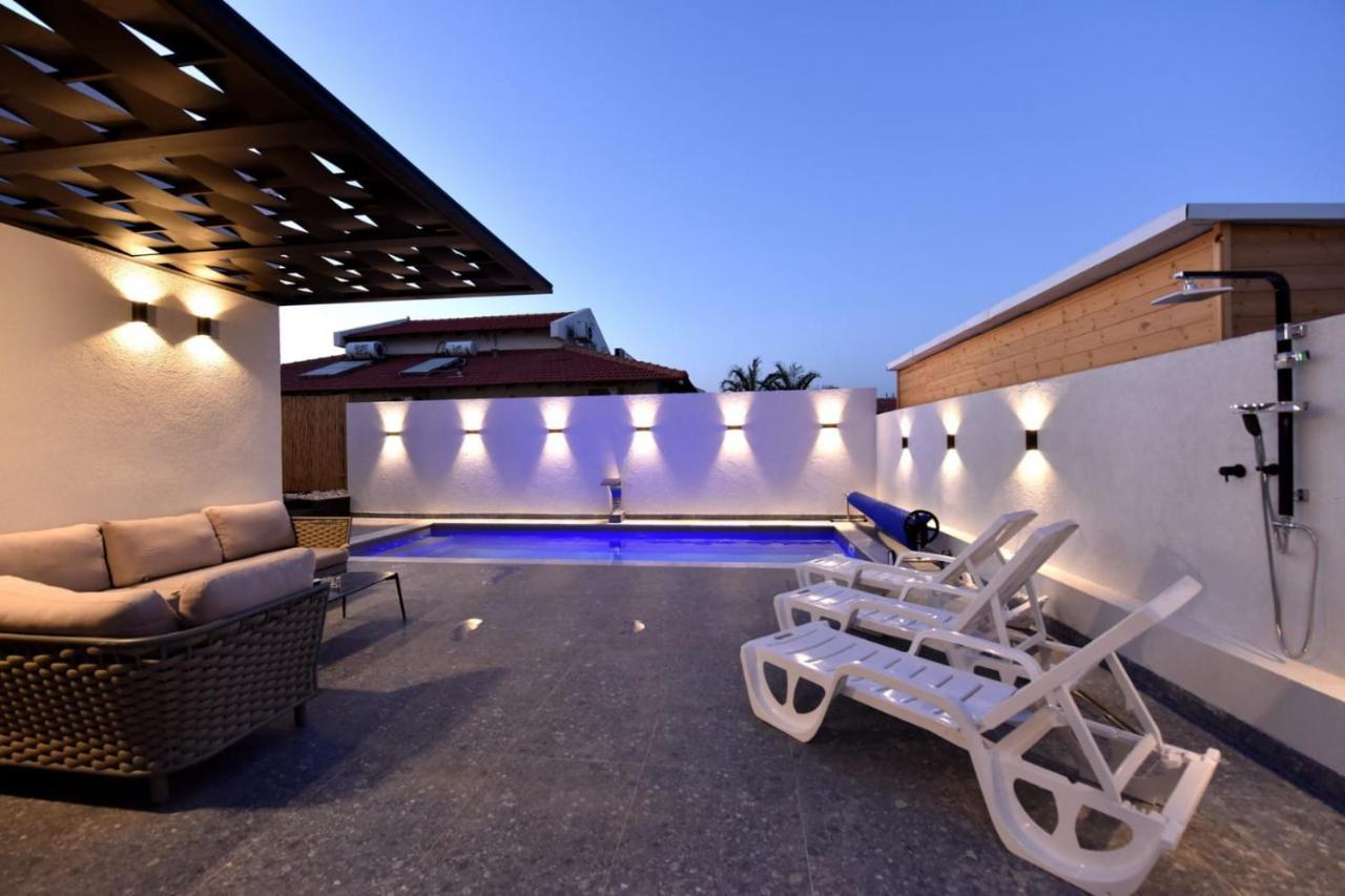 White-private Pool Luxury *